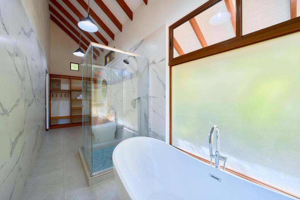 Casa Kristel - Exquisite Villa Getaway Puerto Viejo de Talamanca Екстериор снимка