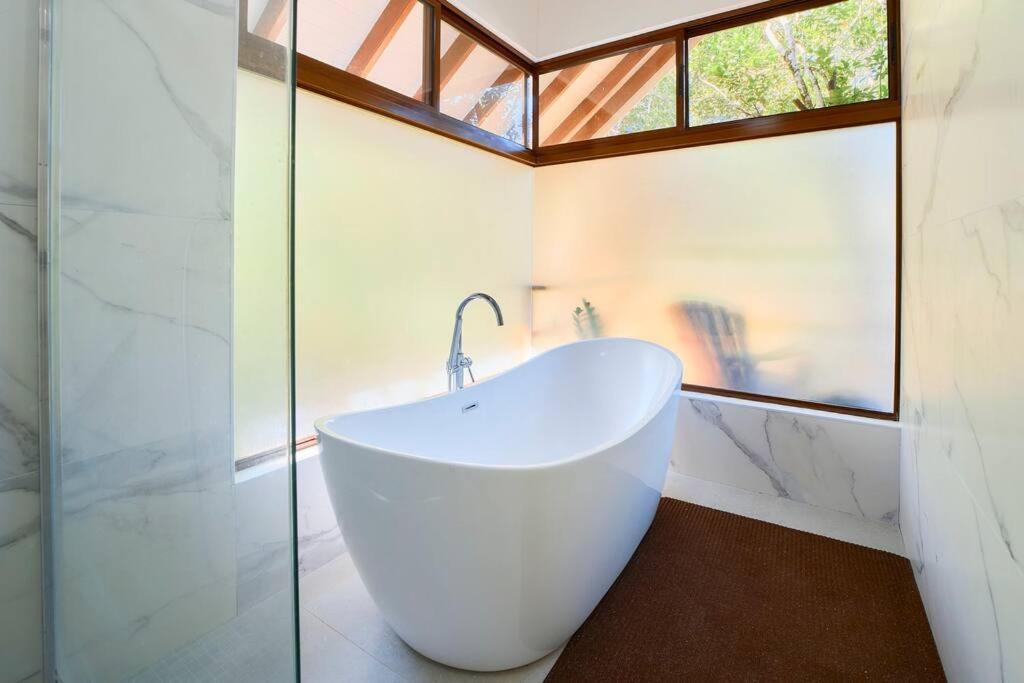 Casa Kristel - Exquisite Villa Getaway Puerto Viejo de Talamanca Екстериор снимка